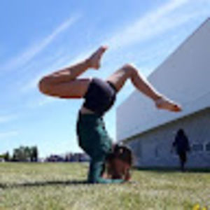 Meet your Posher, Kira